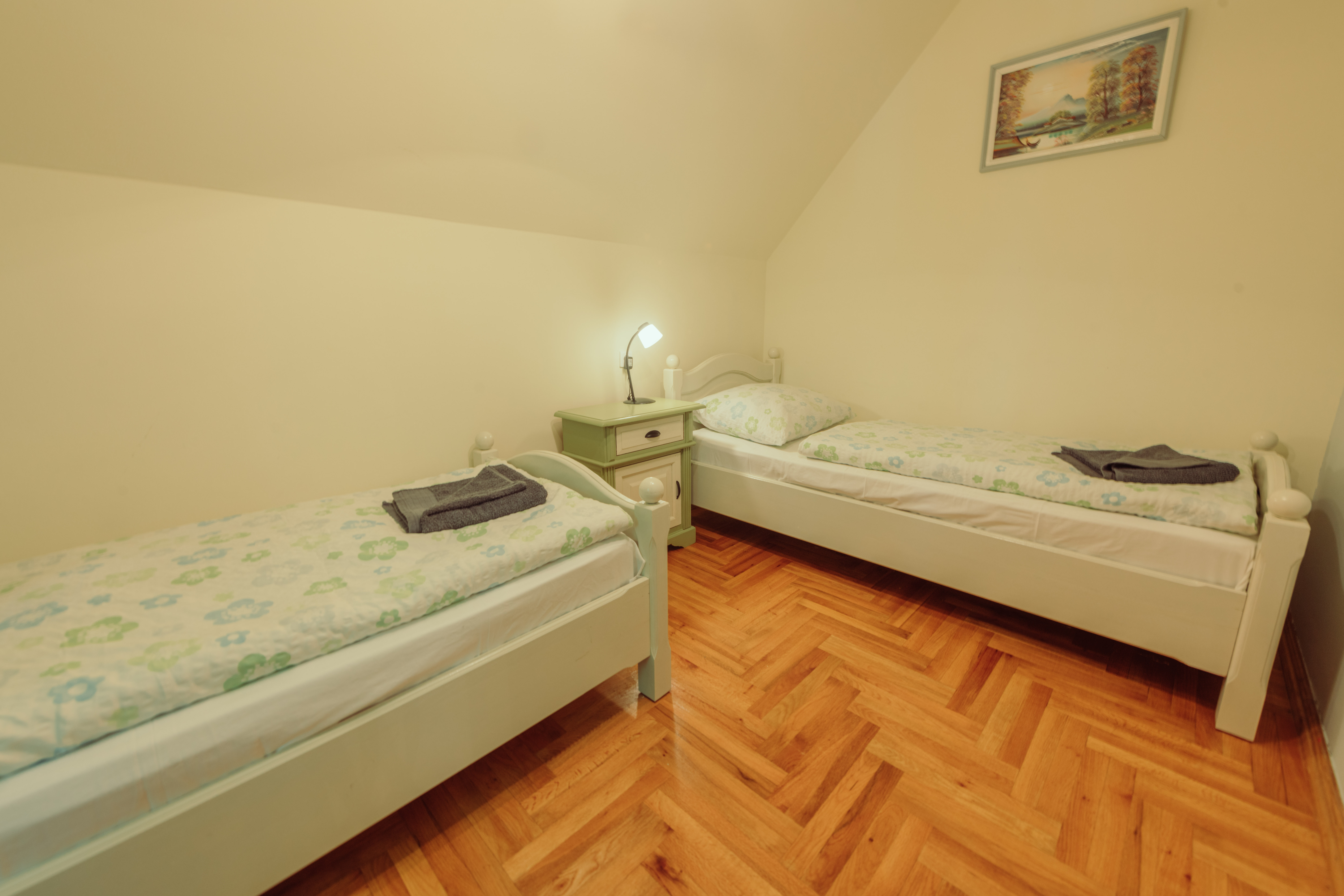 Hatszemélyes apartman